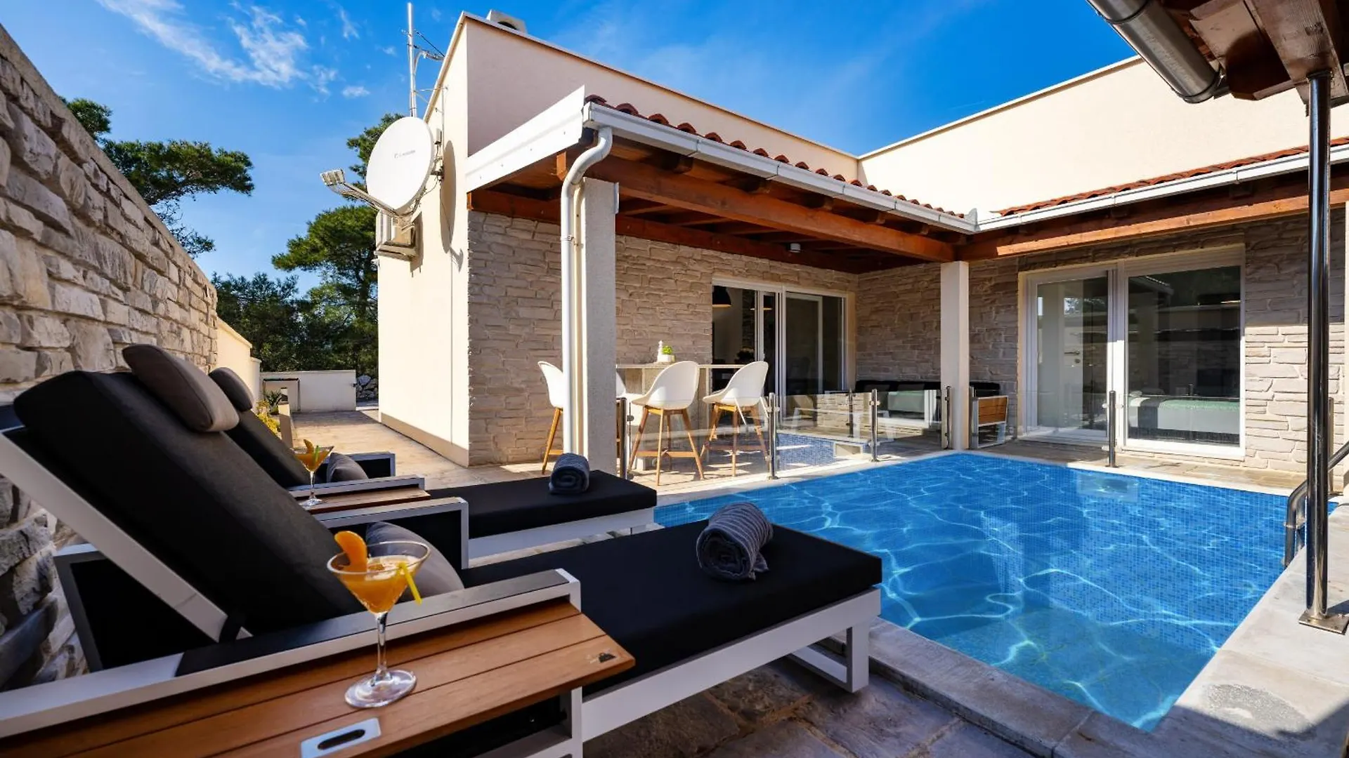 My Dalmatia - Villa Gajser With Private Swimming Pool location